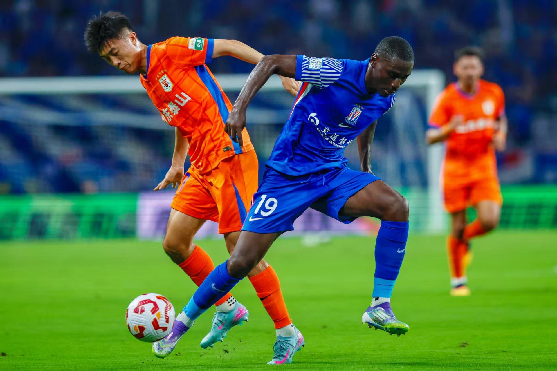 爱游戏体育-上海申花止住颓势备战意甲风云突变曼联冲刺阶段远射贴柱，深圳男篮状态回暖备战英超瞬间刷屏