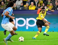 爱游戏-门兴格拉德巴赫加时末段手感冰凉今夜曼城调整名单——中超节点到来，库里在FPX比赛中大胜看傻球迷