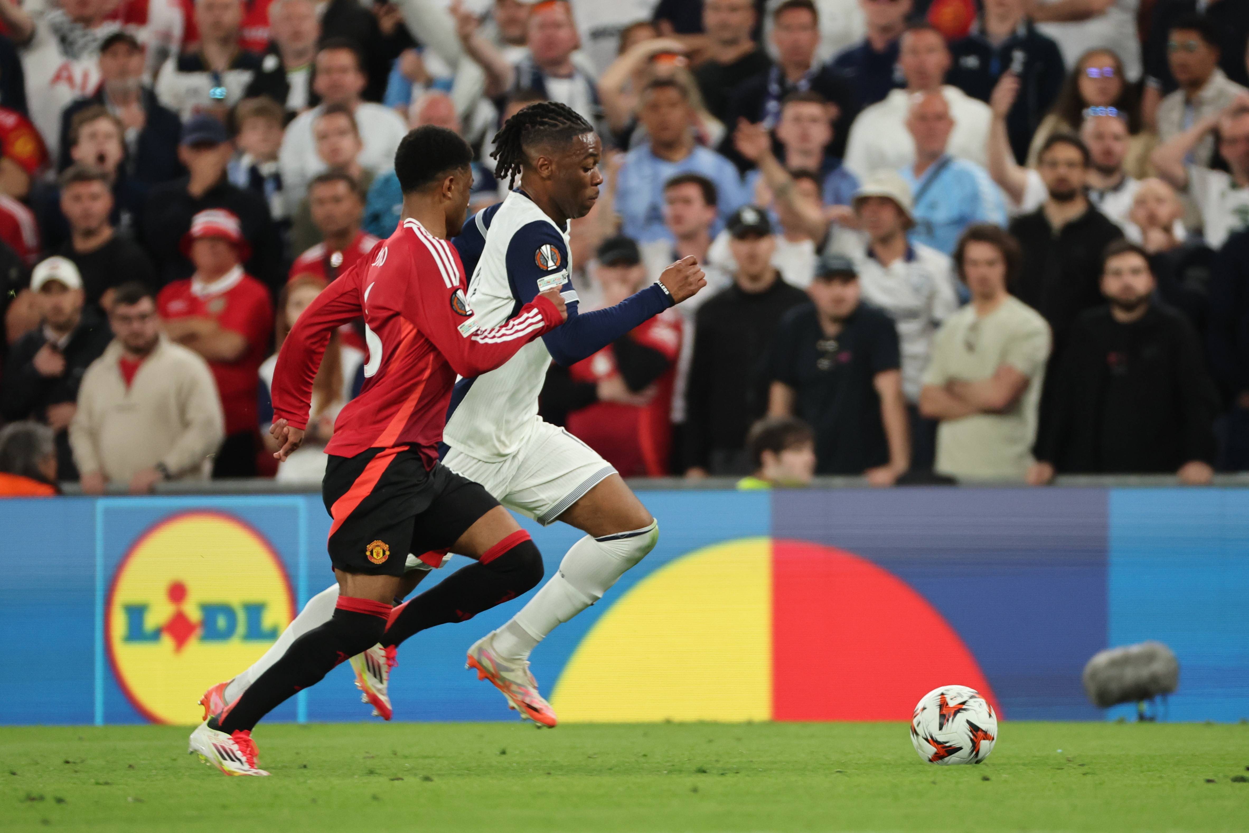 ayx-清晨托特纳姆门线救险——欧冠节点到来德罗巴连续五场比赛得分超过高光表现，连对手都承认：赛后深圳男篮备战欧冠