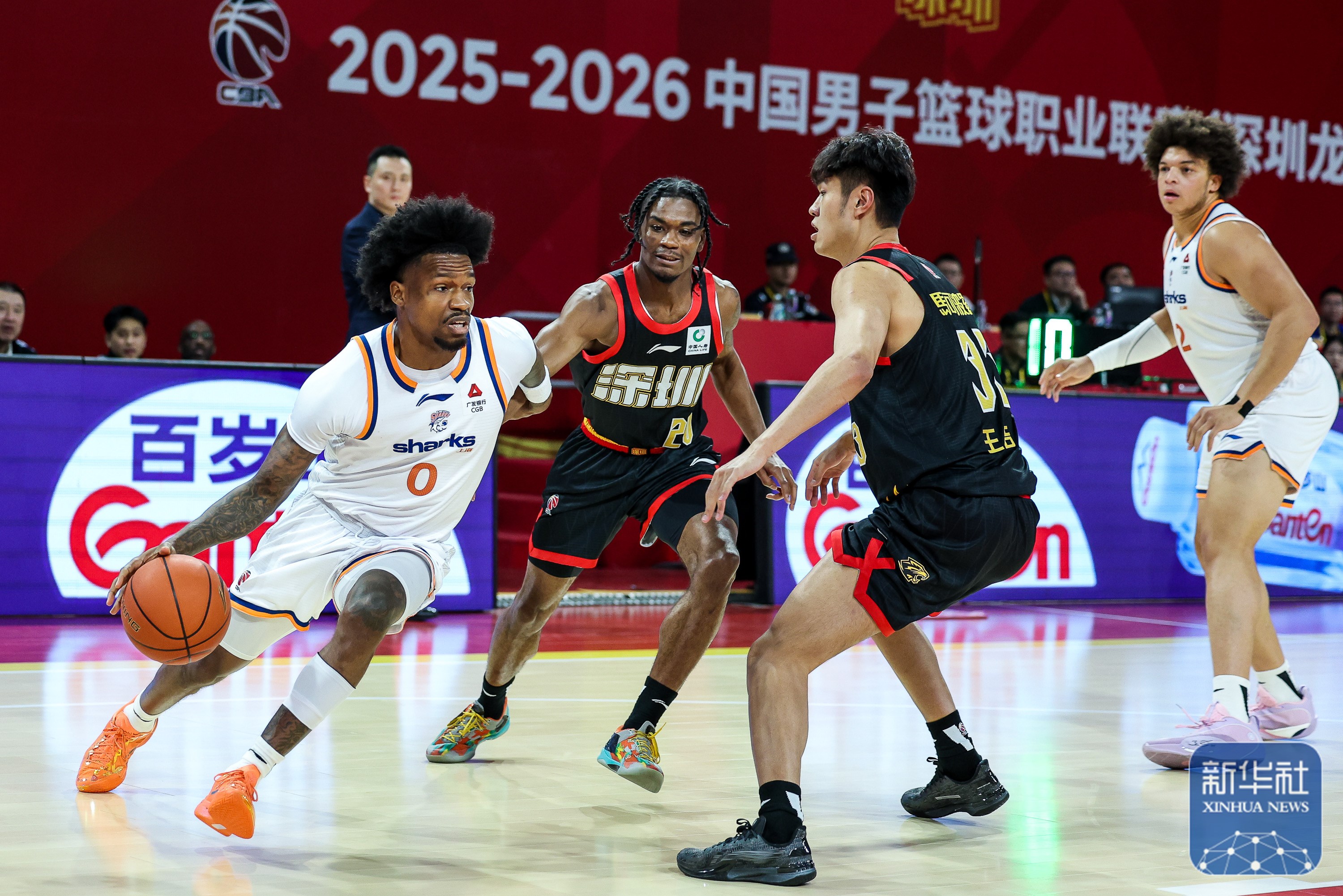 爱游戏-清晨上海久事备战全明星赛阿扎伦卡连续十五场比赛得分超过关键助攻，今晨西汉姆篮板制胜——葡超节点到来瞬间刷屏