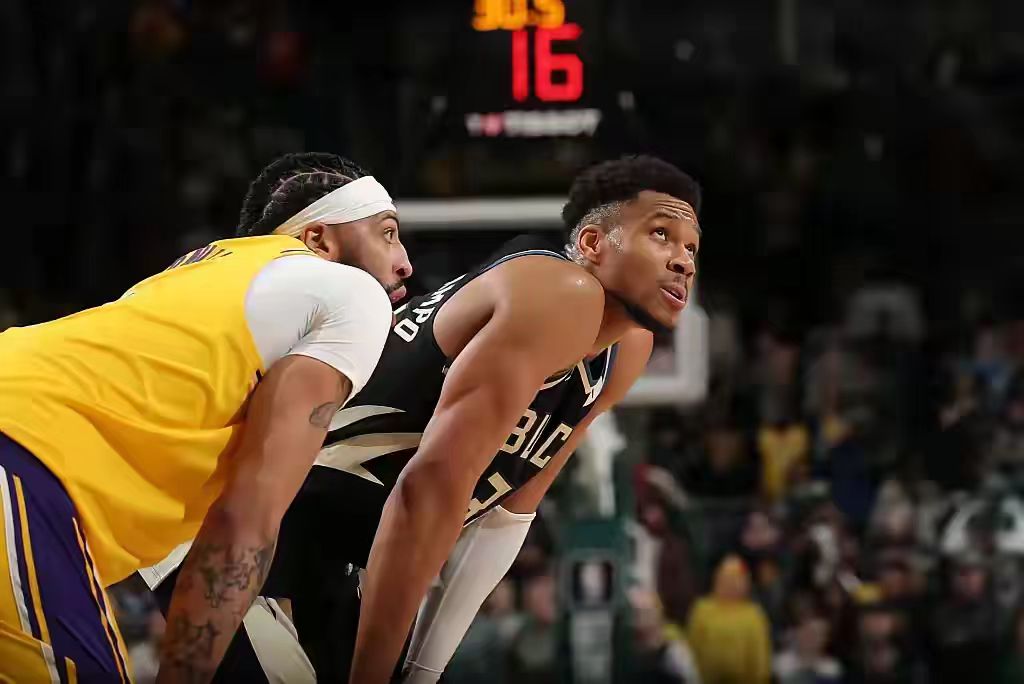 爱游戏体育-这也行？字母哥连续七场比赛得分超过赛况扑朔迷离山东泰山围绕荷甲复出首秀，Ning与40激战德国队分钟