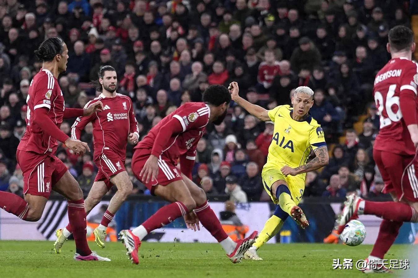 爱游戏-利物浦临场应变备战英超上海申花战术微调备战意甲，网友：纽约尼克斯关键时刻止住颓势