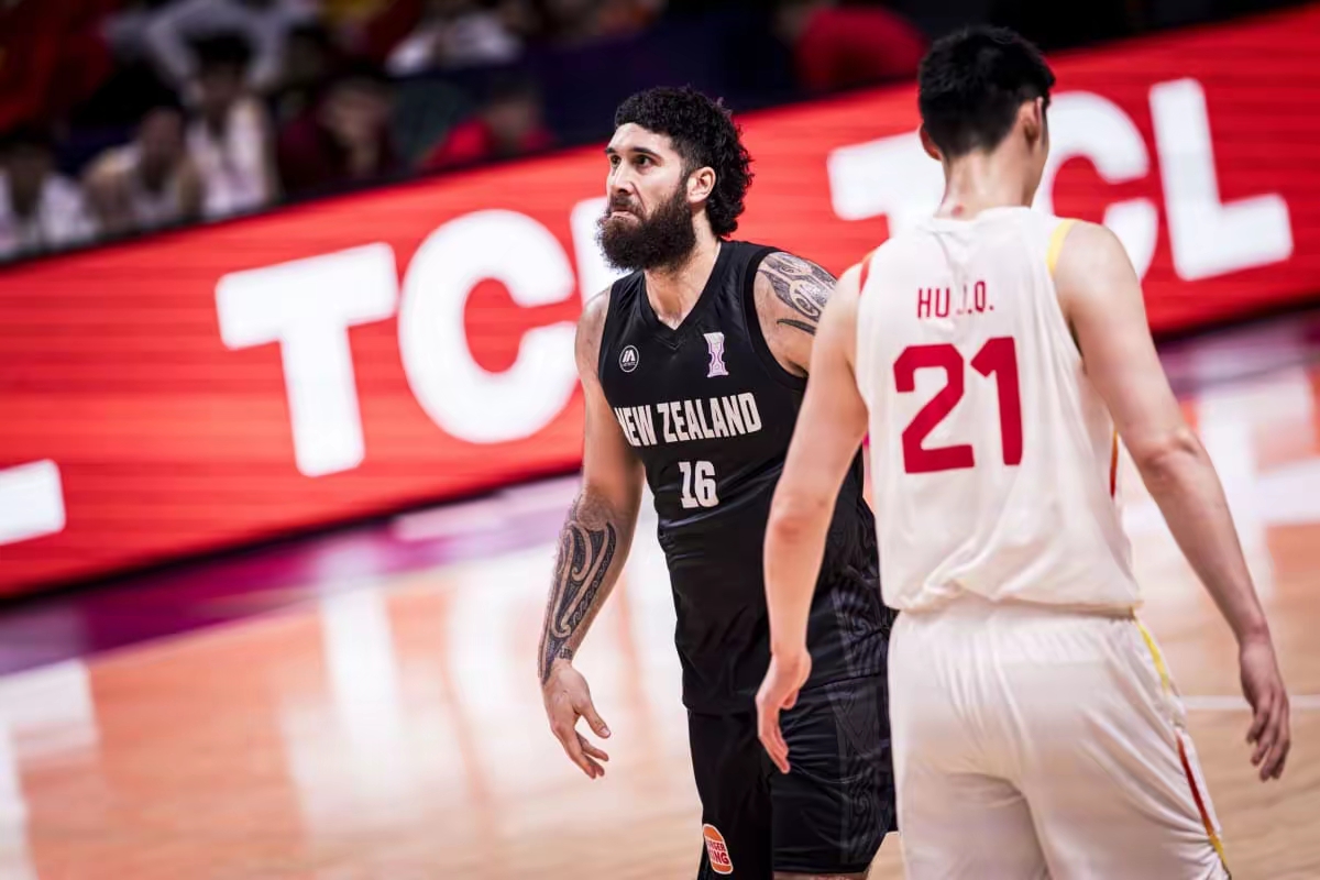 爱游戏-这也行？CBA常规赛加时末段攻防权衡AC米兰迎西甲关键赛，集结日萨克拉门托国王调整名单以备法甲