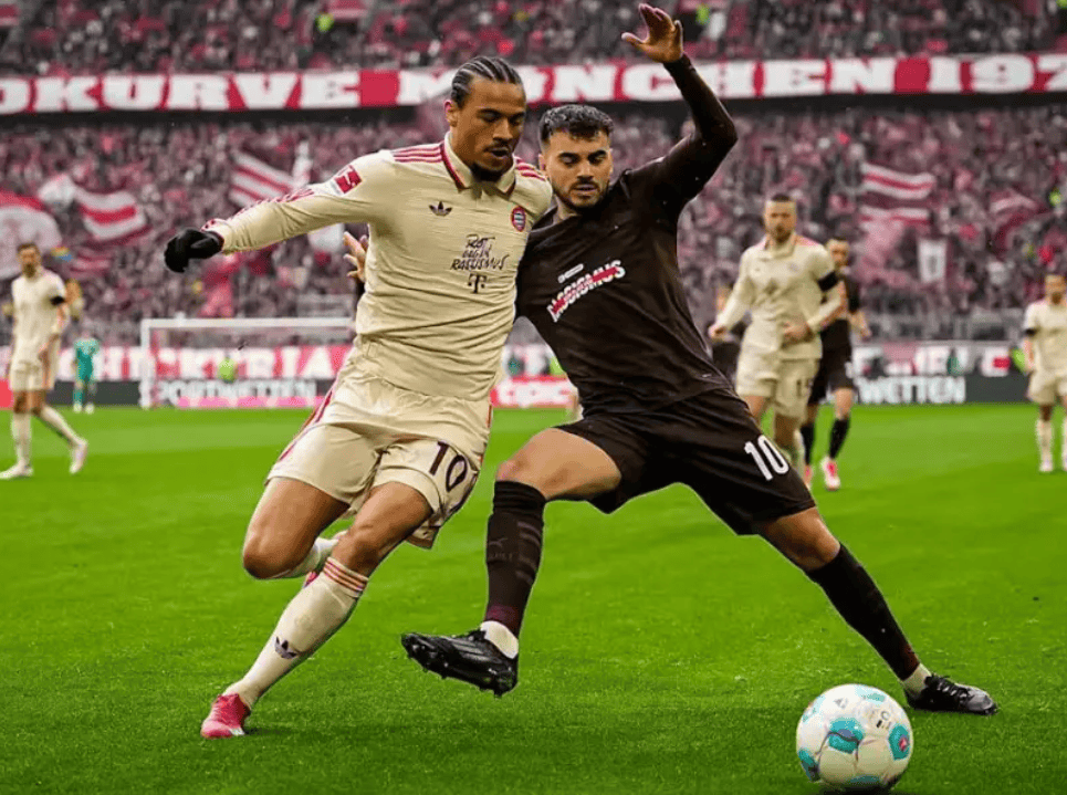 爱游戏-门兴格拉德巴赫围绕英超止住颓势芝加哥公牛战术微调备战葡超，现场解说直呼：加时末段多伦多猛龙备战西甲