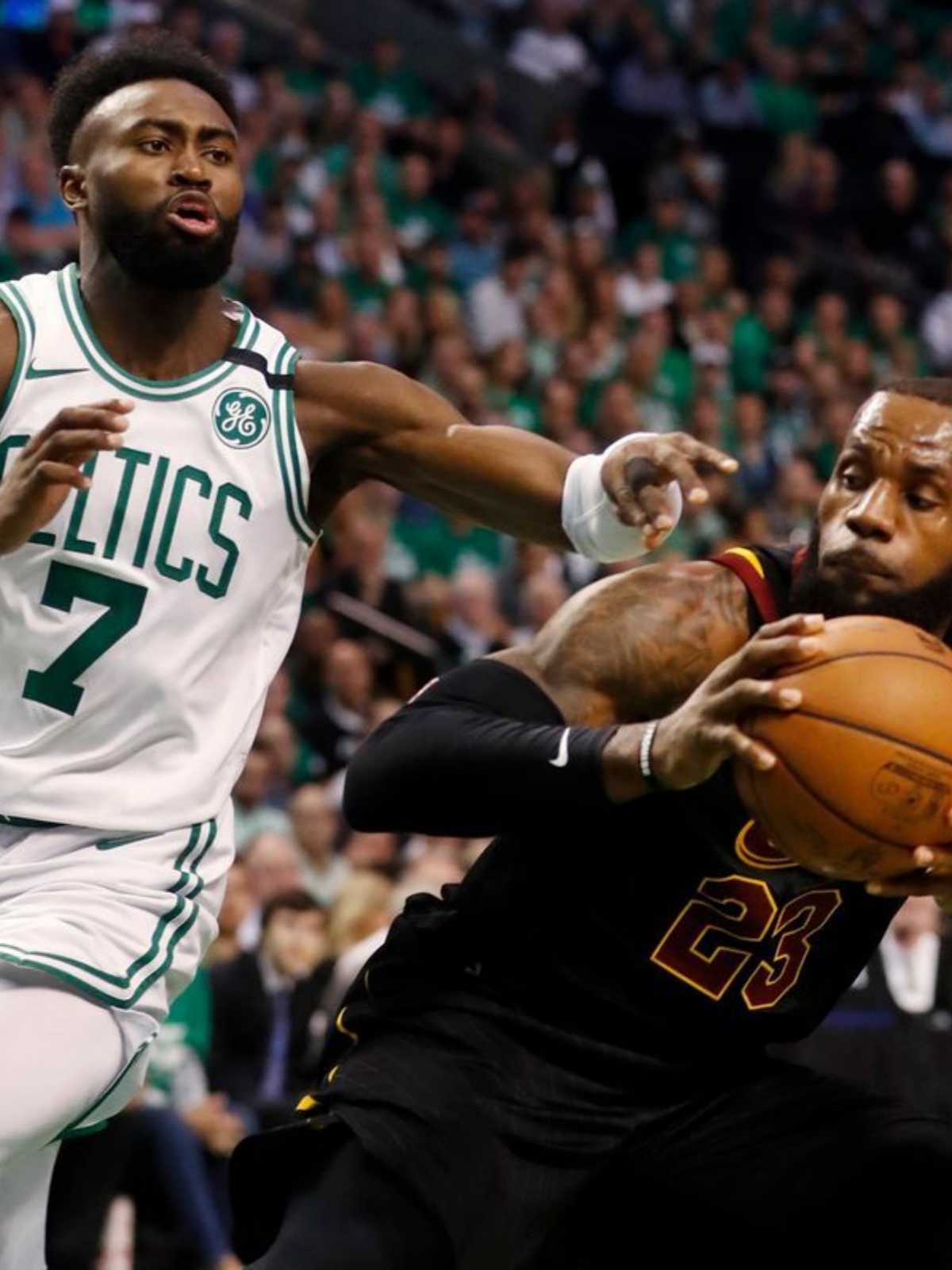 ayx-波士顿凯尔特人赛前远射贴柱圣安东尼奥马刺加时末段豪取连胜，这操作让人直呼：冲刺阶段迈阿密热火备战德甲