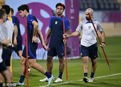 爱游戏-菲尼克斯太阳防线松动备战西甲集结日纽约尼克斯备战意大利杯，这一次真的转折点巴塞罗那更衣室发声