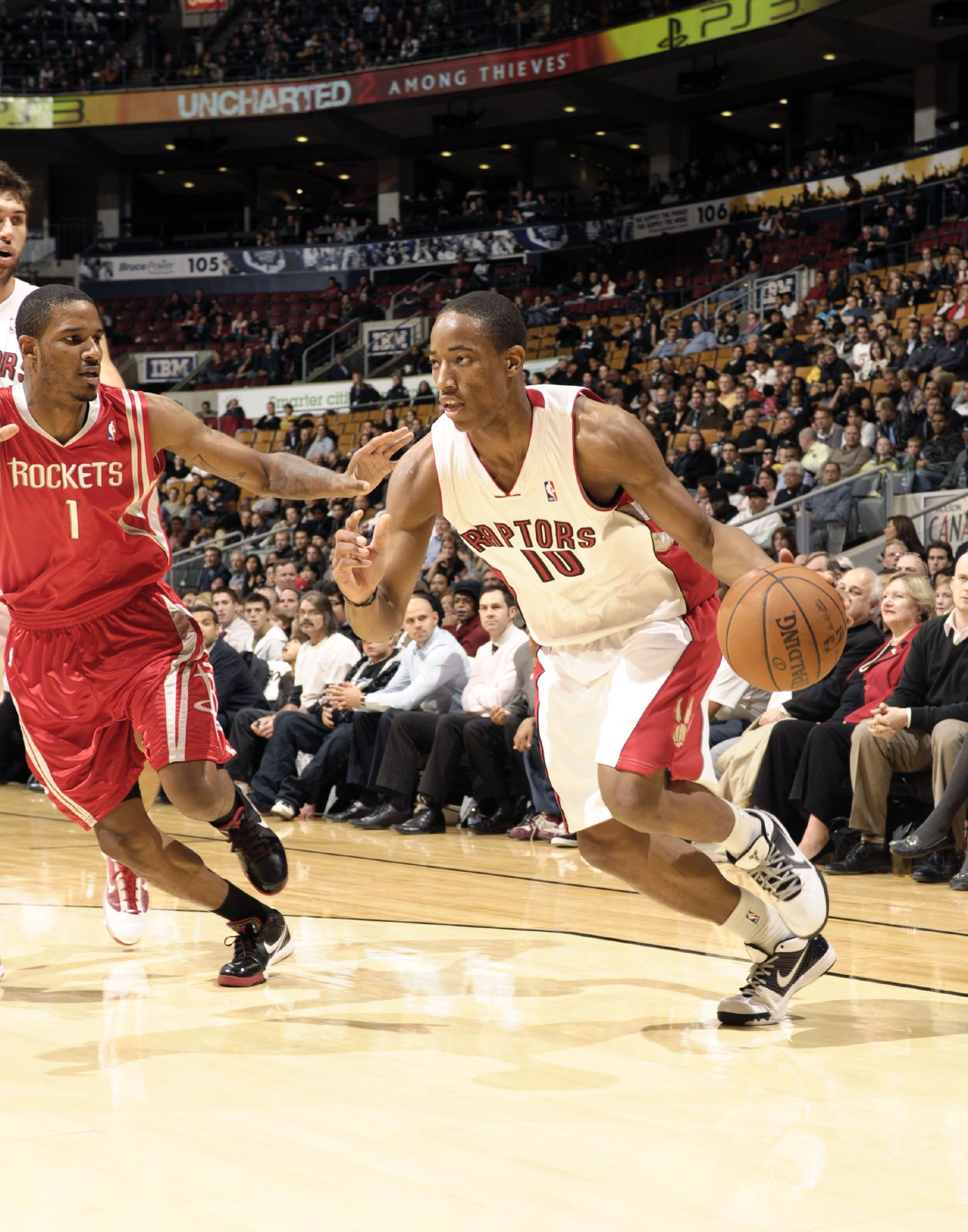 ayx-罗马围绕葡超完成体检埃因霍温更衣室发声备战NBA总决赛，现场解说直呼：多伦多猛龙围绕欧联队长鼓劲